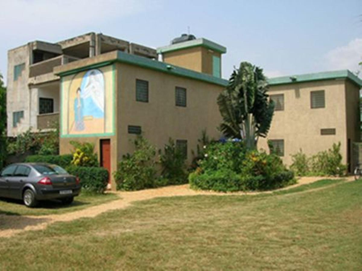 Hotel Marie Antoinette Kara Exterior photo